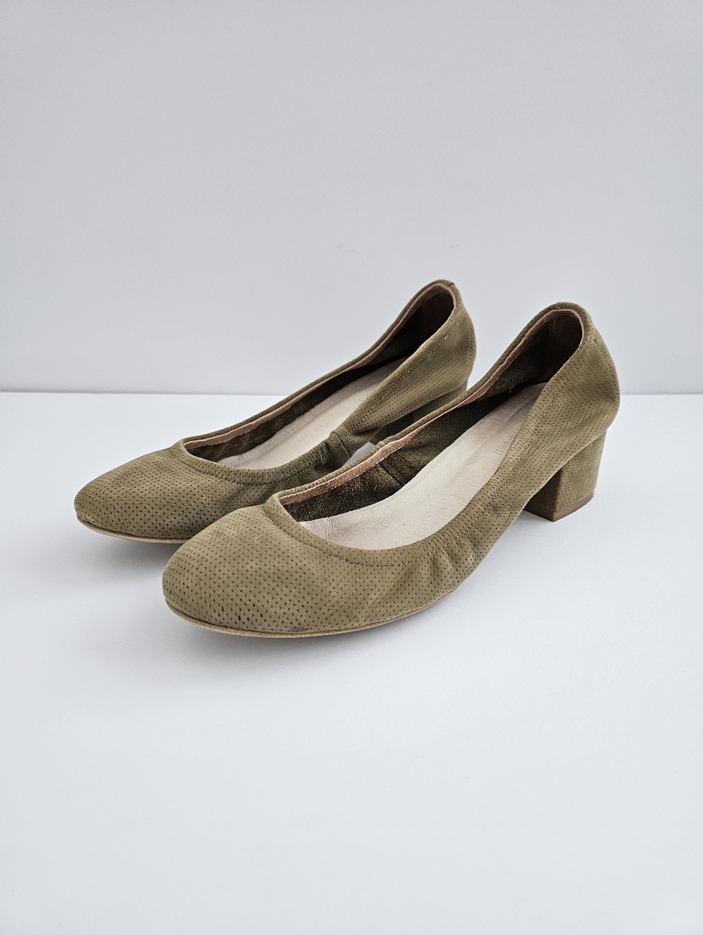 ​Jeffrey Campbell "Vane" Perforated Olive Suede Pumps​